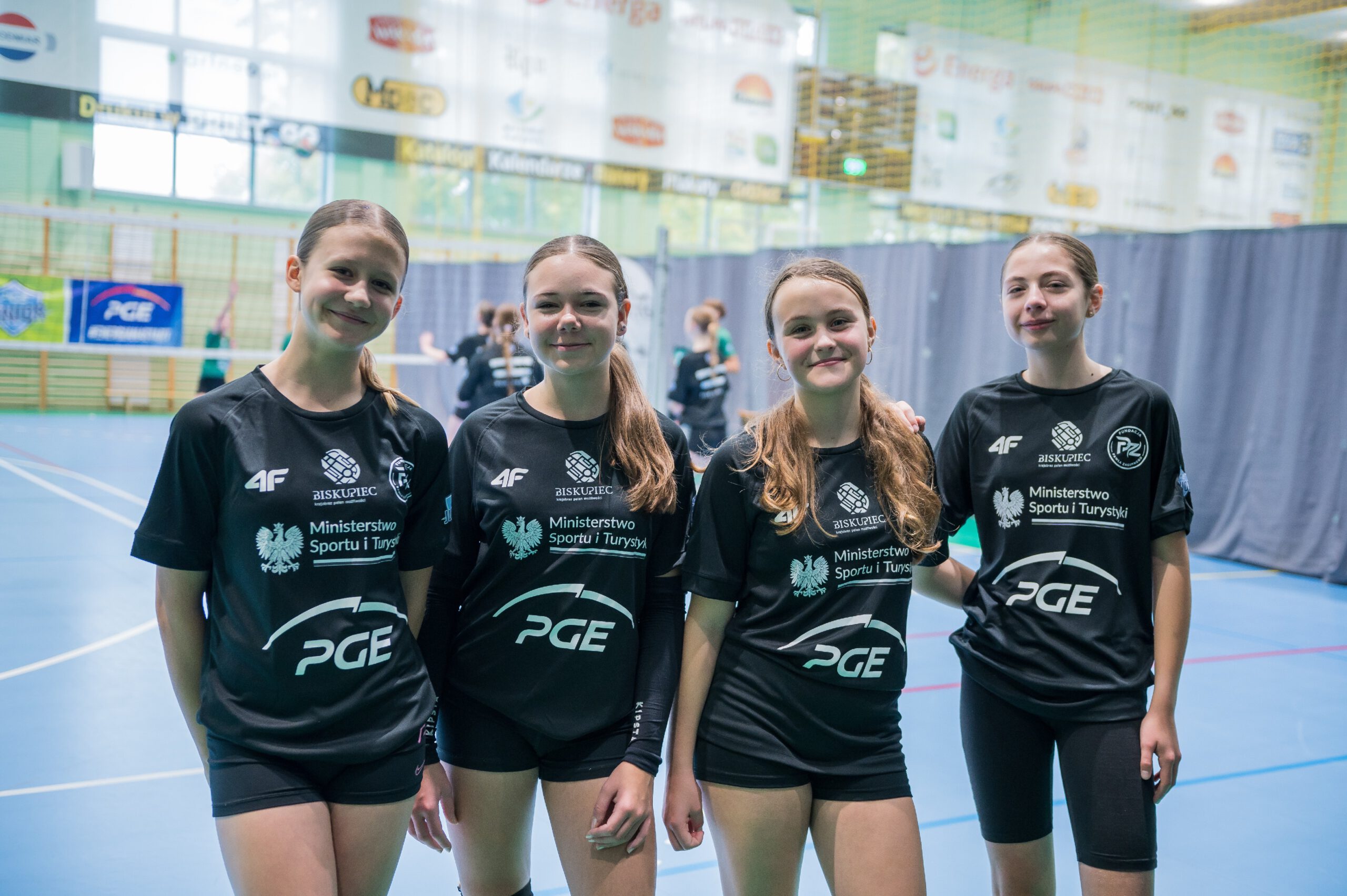 Read more about the article Kierunek Biskupiec! Siatkarskie Igrzyska z Pawłem Zagumnym